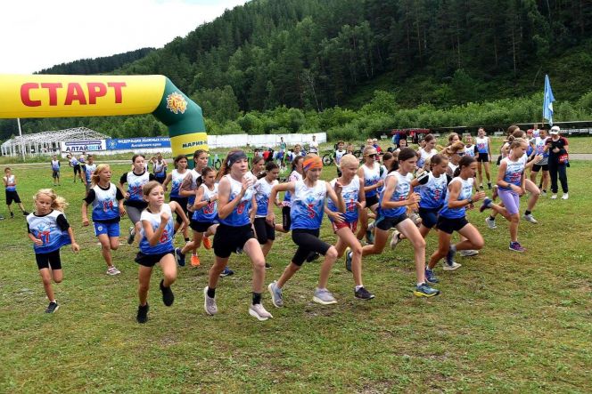 В селе Алтайское состоялось открытое первенство Алтайского района по легкоатлетическому кроссу