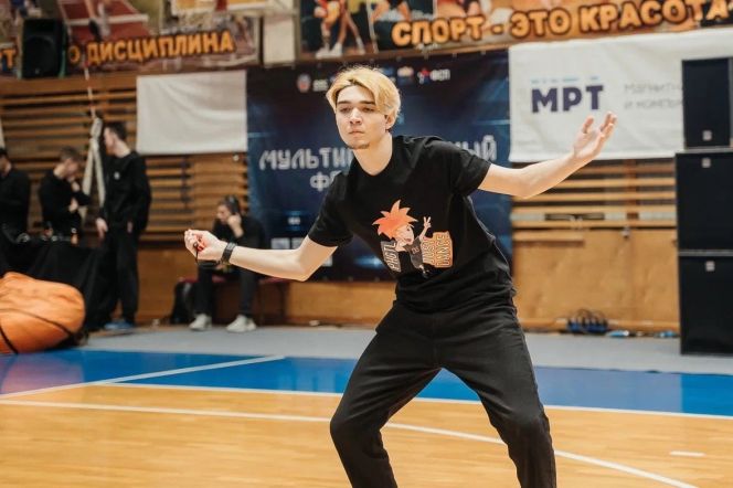 Глеб Попов – серебряный призёр межрегионального этапа чемпионата России по ритм-симулятору