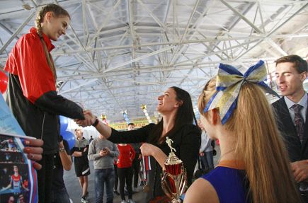 И звезда с звездою говорит 