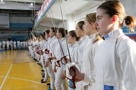 Сошлись на узкой дорожке