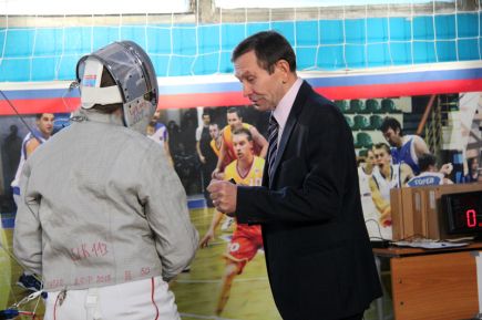 Сошлись на узкой дорожке