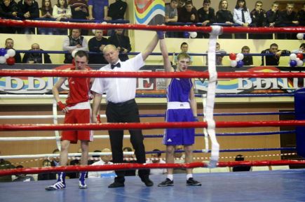 В Барнауле завершился Всероссийский фестиваль бокса памяти погибших сотрудников УФСБ России по Алтайскому краю (фото).