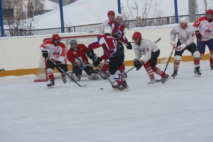 ХК «Алтай» провёл мастер-класс для юных хоккеистов села Крутихи. 