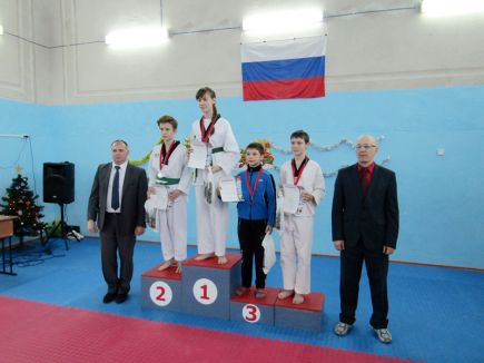 В Барнауле прошло открытое первенство города «Кубок Деда Мороза» на призы СДЮШОР по тхэквондо «Олимпийские надежды».