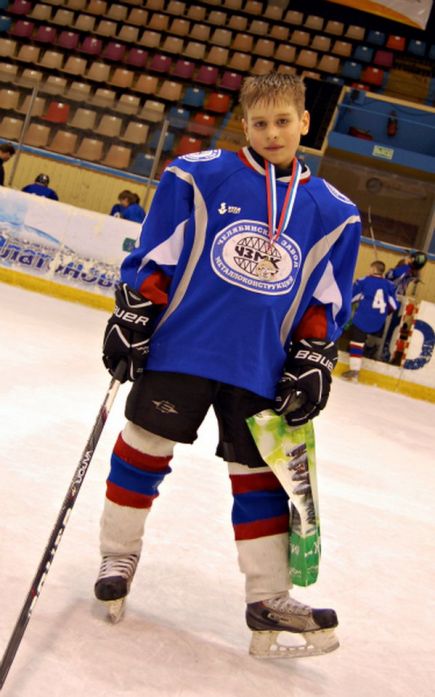 В Барнауле завершился турнир «Золотая шайба» им. Анатолия Тарасова в Уральско-Сибирском территориального округе среди юношей 2001-2002 годов рождения (фото).