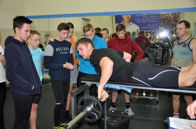 В Барнауле прошло первенство СДЮШОР имени Константина Костенко по ОФП.