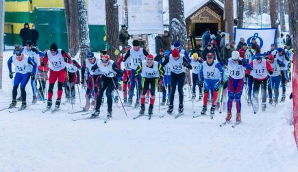 В Барнауле состоялись соревнования «Динамовская лыжня» памяти заслуженного тренера России Сергея Мельникова (фото).