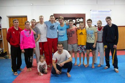 Рук не опустил