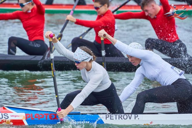 На Кубке Доброй воли в Москве София Штиль завоевала золото в каноэ-четвёрке вместе с Иваном Штылём, Виктором Мелантьевым и Олесей Ромасенко (на фото вместе с Софией). В Самарканде на кону победа на чемпионате мира!