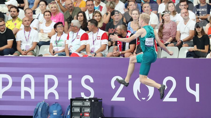 Евгений Торсунов выиграл Игры с паралимпийским рекордом в прыжках в длину в классе Т36. Фото: Дмитрий Челяпин/"Матч ТВ"