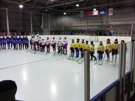 Команда «Семёновец» из Барнаула – победитель краевого этапа всероссийского турнира на призы клуба «Золотая шайба» среди юношей 2002-2003 годов рождения.