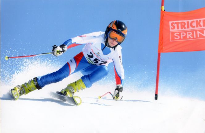 Воспитанники краевой СДЮШОР "Горные лыжи" Алексей Хромов, Михаил Хавронов и Олег Жудин отличились на первенстве и чемпионате Сибири.