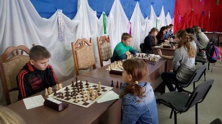 Шахматисты Бийского лицея-интерната выиграли краевой финальный турнир среди команд общеобразовательных школ на призы клуба «Белая ладья».