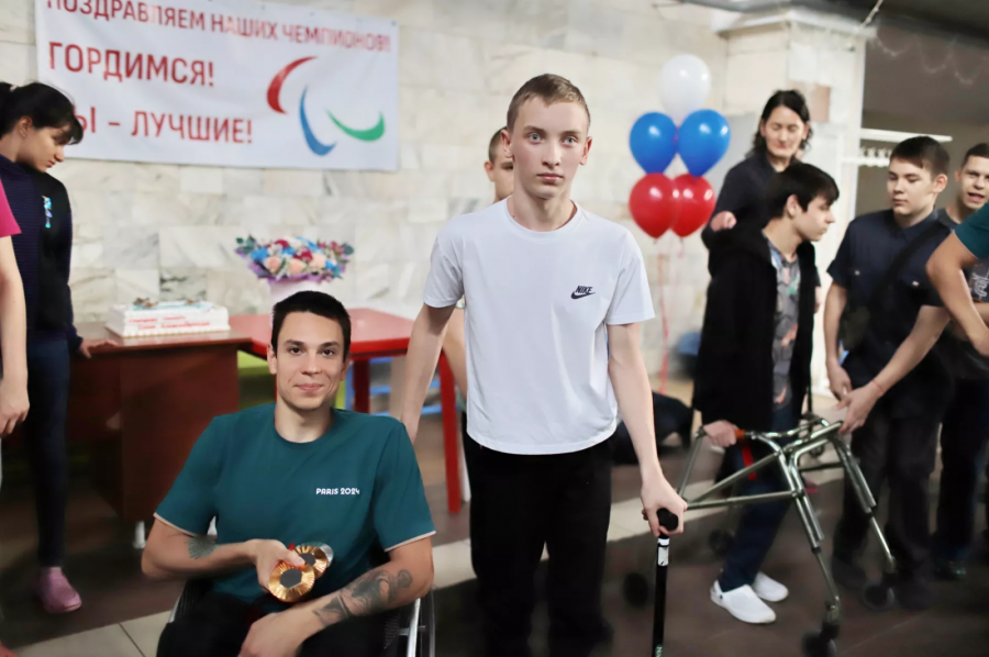 Встреча паралимпийцев в СК "Заря". Фото: Сергей Кулыгин/"Бийский рабочий"