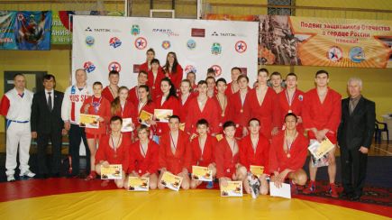 В Бийске прошли Всероссийские соревнования в честь полного кавалера ордена солдатской Славы, почётного гражданина города Николая Чернышёва.