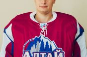 «Алтай» расторг контракт с основным голкипером Артёмом Гвоздиком.