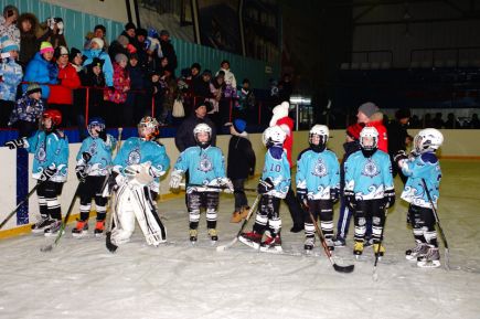 Славгородский "Кристалл" - победитель краевого этапа всероссийского турнира на призы клуба "Золотая шайба" среди юношей 2006-2007 годов рождения.