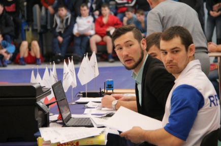 А дело живёт