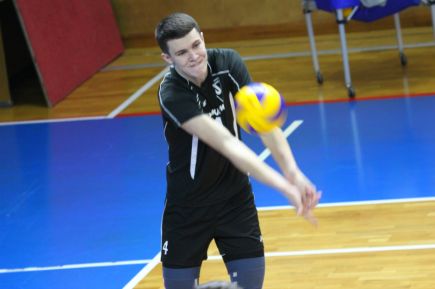 «Университет» дома повторно взял верх над «Грозным» – 3:1.