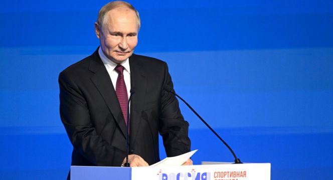 Выступление Владимира Путина на пленарном заседании «Спорт – комплексный взгляд в будущее» XII Международного спортивного форума «Россия – спортивная держава». Фото: Рамиль Ситдиков, РИА «Новости»