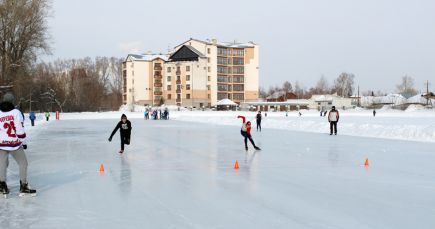 В Барнауле состоялись открытые Всероссийские соревнования по конькобежному спорту «Лёд надежды нашей».