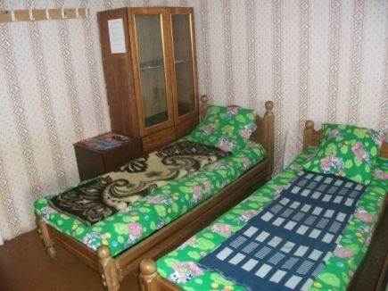 ДЮСШ Смоленского района приглашает для проведения учебно-тренировочных сборов команды по волейболу, баскетболу, футболу, лёгкой атлетике, гиревому спорту и пауэрлифтингу (фото).