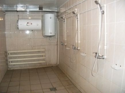 ДЮСШ Смоленского района приглашает для проведения учебно-тренировочных сборов команды по волейболу, баскетболу, футболу, лёгкой атлетике, гиревому спорту и пауэрлифтингу (фото).