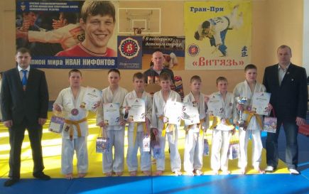 В краевой ДЮСШ состоялся VII межрегиональный командный турнир "Алтайский витязь".