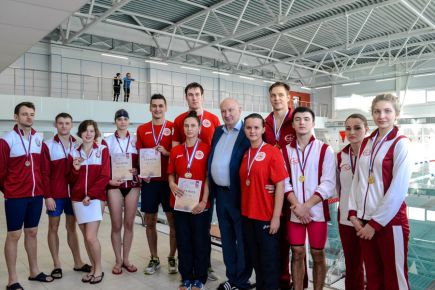 Сменили скальпель на мячи