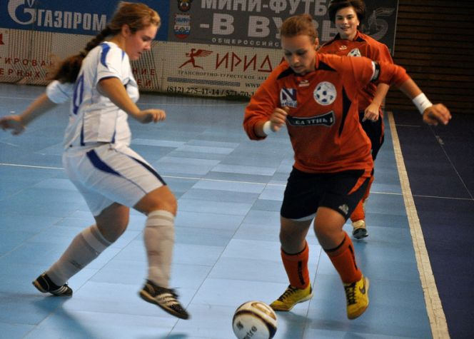 7-8 марта. Барнаул. С/к "Горизонт". Краевой турнир по футболу среди девушек и женщин.