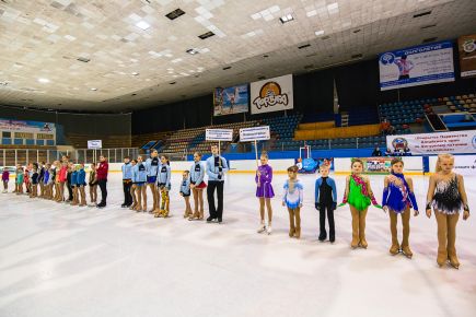 На Открытом первенстве Алтайского края выступили более 250 фигуристов из пяти сибирских регионов.