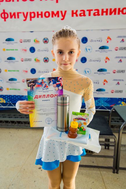 На Открытом первенстве Алтайского края выступили более 250 фигуристов из пяти сибирских регионов.