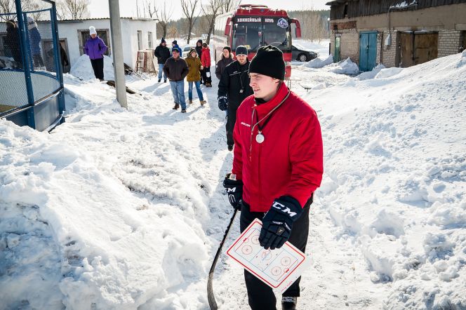 Тренеры и игроки СДЮШОР «Алтай» провели мастер-класс в Тюменцево.