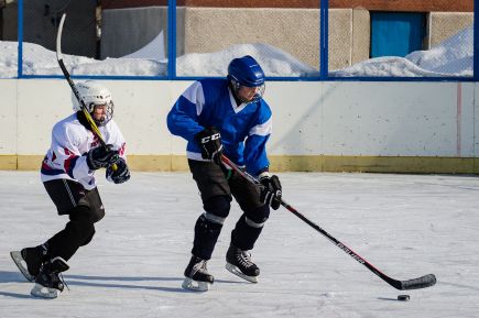 Тренеры и игроки СДЮШОР «Алтай» провели мастер-класс в Тюменцево.
