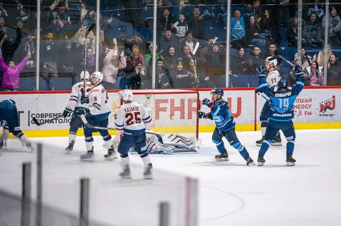 В заключительном матче первого круга «Динамо-Алтай» одержал победу над красноярским «Соколом» со счётом 6:1