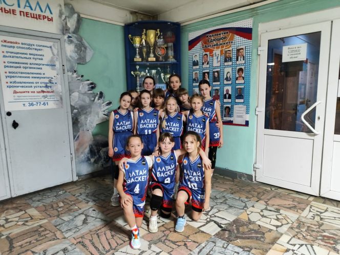 В Барнауле состоялся турнир  среди девушек на призы Деда Мороза 