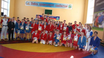 В Бийске состоялось Открытое первенство города «Кубок мэра».