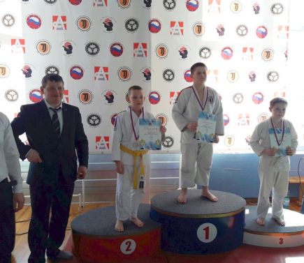 В селе Поспелиха прошло первенство края по джиу-джитсу.