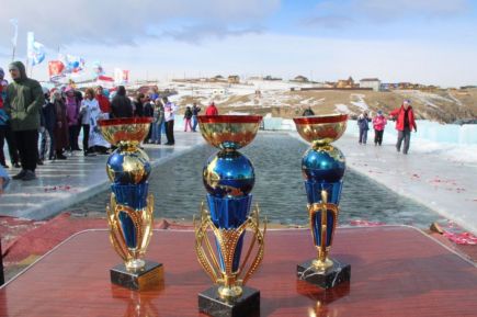 Алтайские моржи приняли участие в «Кубке Байкала».