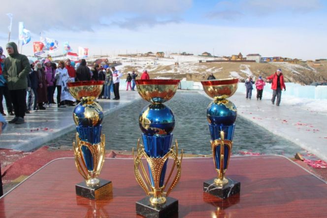 Алтайские моржи приняли участие в «Кубке Байкала».