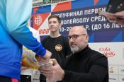 В компании с легендой! Сергей Тетюхин принял участие в открытии полуфинала первенства России среди девушек (U16) в селе Бочкари 