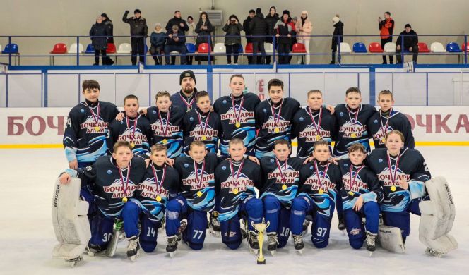 Краевой финал «Золотой шайбы» в группе юношей 12-13 лет в Целинном районе выиграли местные «Бочкари»