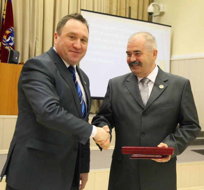 Тренер СДЮШОР "Клевченя" Аркадий Конюхов награждён медалью "За заслуги в труде".