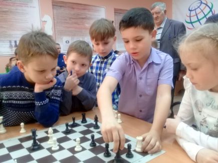 Детки и 64 клетки