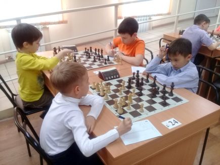 Детки и 64 клетки