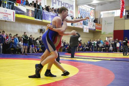 В Новоалтайске состоялся традиционный юношеский турнир памяти Героя Советского Союза летчика-штурмовика Ивана Григорьева (фото). 