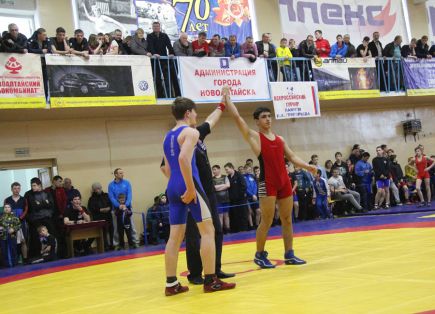 В Новоалтайске состоялся традиционный юношеский турнир памяти Героя Советского Союза летчика-штурмовика Ивана Григорьева (фото). 