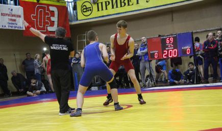 В Новоалтайске состоялся традиционный юношеский турнир памяти Героя Советского Союза летчика-штурмовика Ивана Григорьева (фото). 