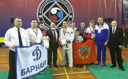 Александр Суховерхов – победитель Кубка России по восточному боевому единоборству (дисциплина кобудо).