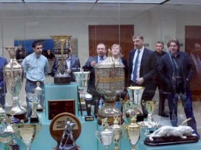 Опыт Татарстана учтут при развитии хоккея в Алтайском крае.